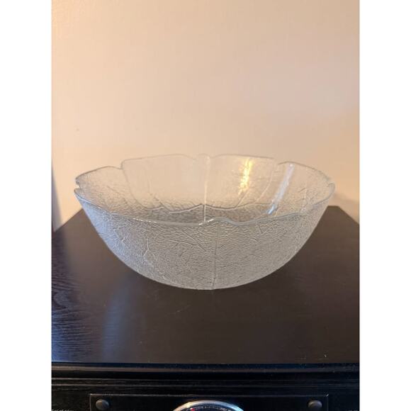Aspen Leaf Bowl - Etsy 1970s Arcoroc France Aspen Leaf design 10.5” textured glass bowl